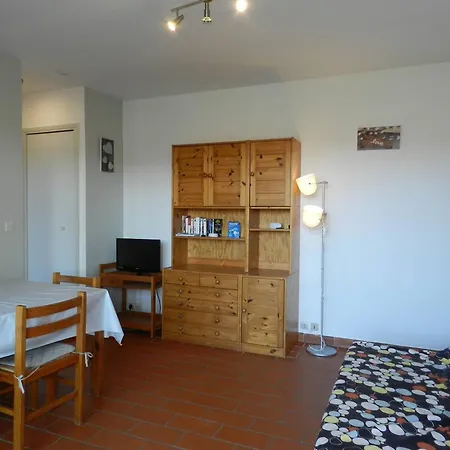T2 Avec Terrasse Et Parking Au Calme, - Fr-1-251-766