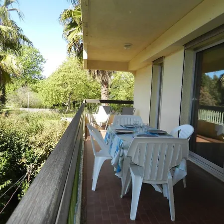 Apartment T2 Avec Terrasse Et Parking Au Calme, - Fr-1-251-766 Le Lavandou